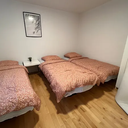5 Minute Walk To Lego House-70m2 With Garden-unit C Apartment Billund